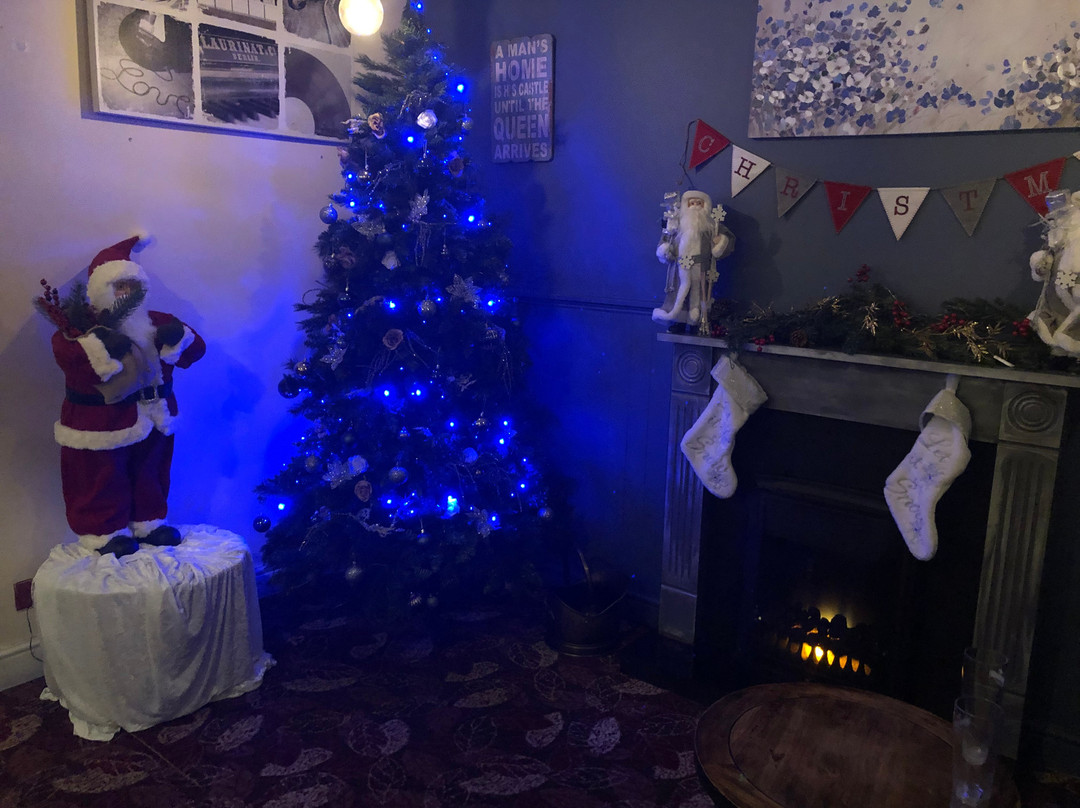 The Griffin & Well Restaurant主图