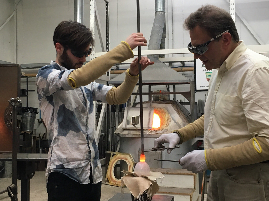 Adam Aaronson Glass Studio景点图片