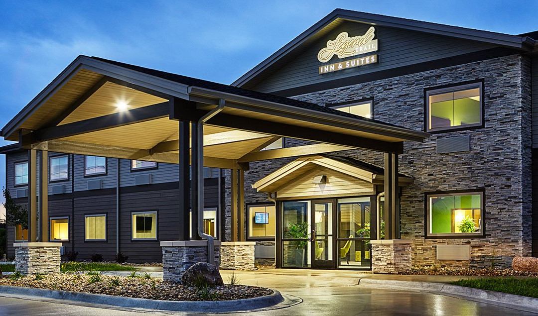 Legend Trail Inn & Suites