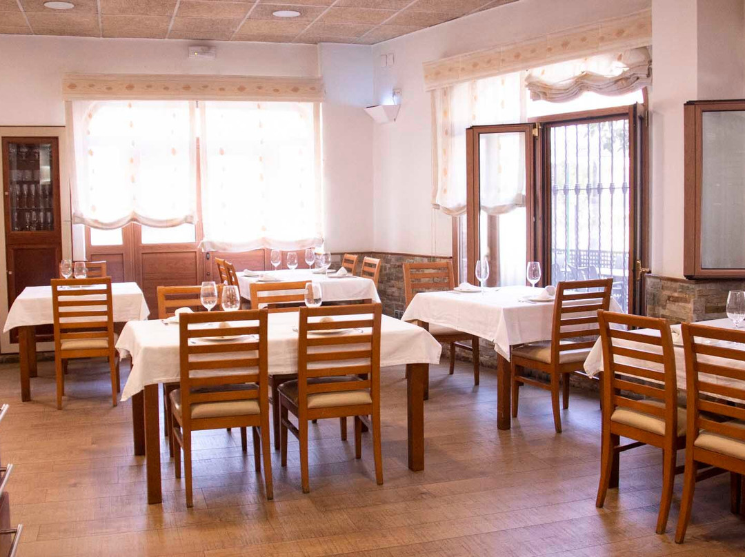 Albaida餐馆和美食-Milán Restaurante