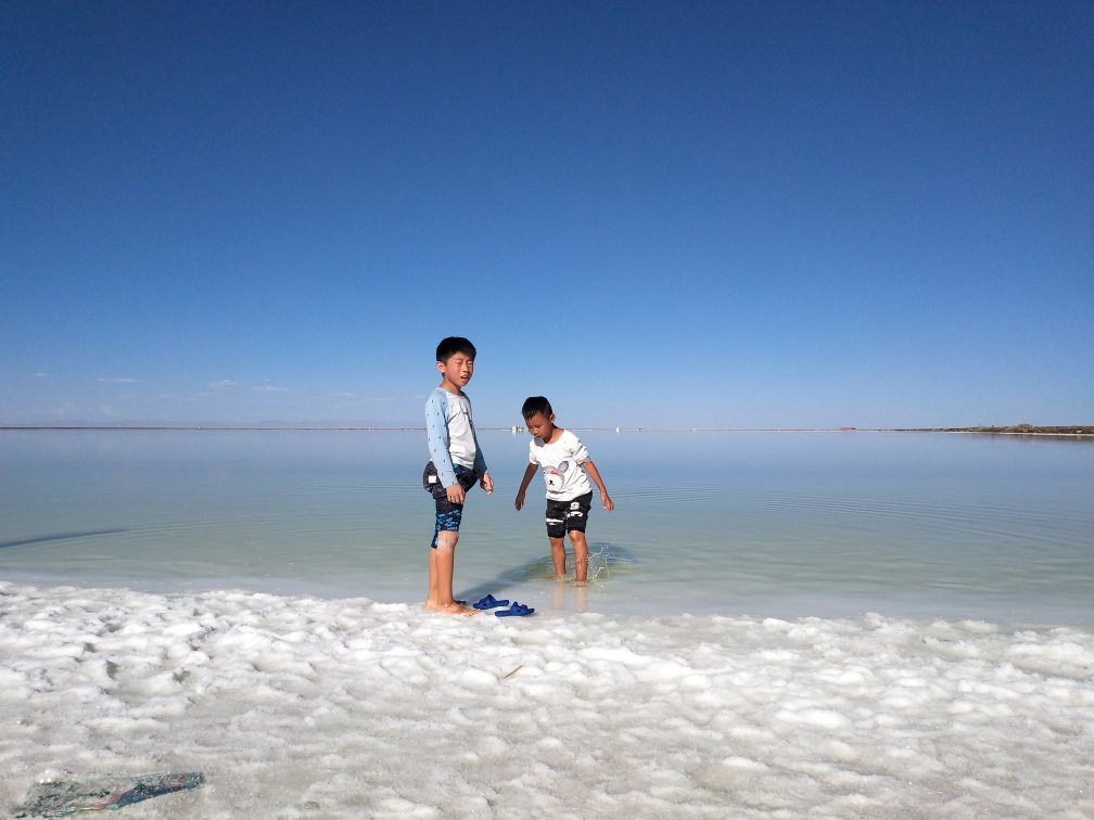 海西格尔木察尔汗盐湖景点图片