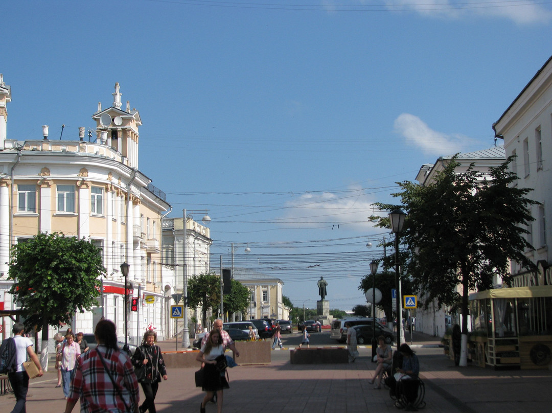 Tryokhsvyatskaya Street景点图片