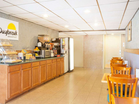 威尔克斯巴尔温德姆戴斯酒店主图