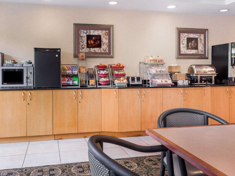 Wingate by Wyndham LaGrange主图