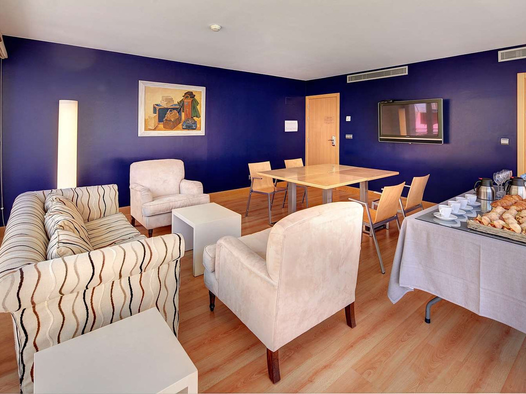 U Hotel Villa Gomá主图
