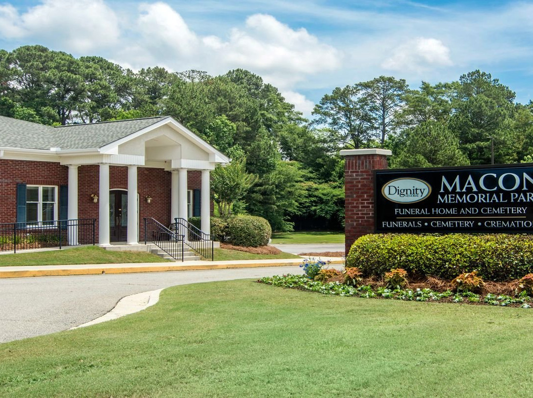 Macon Memorial Park Funeral Home and Cemetery景点图片