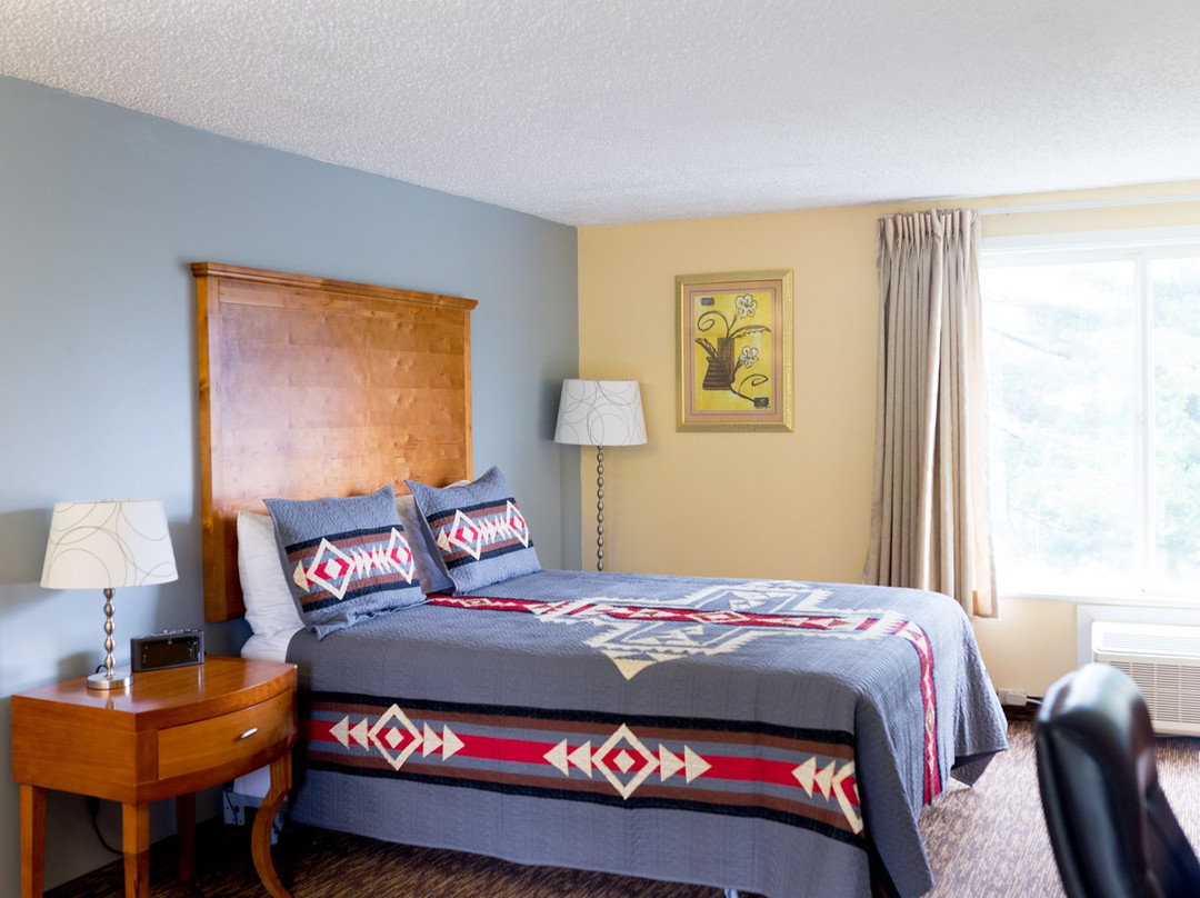 Columbia Gorge Inn主图