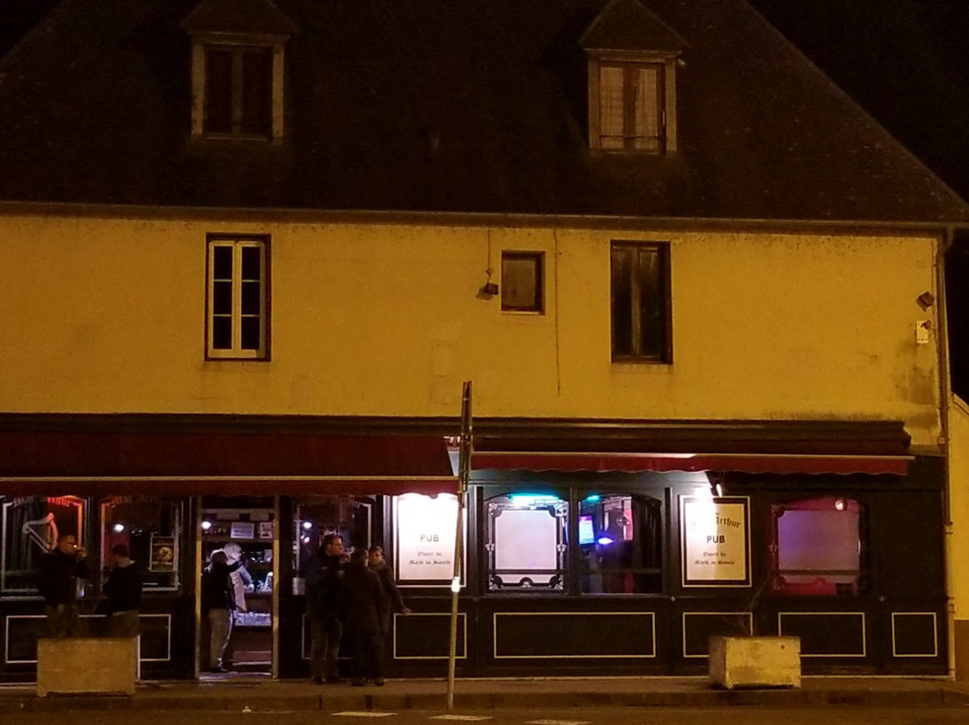 Pub Mac Arthur-Cosne-Cours-sur-Loire必去景点
