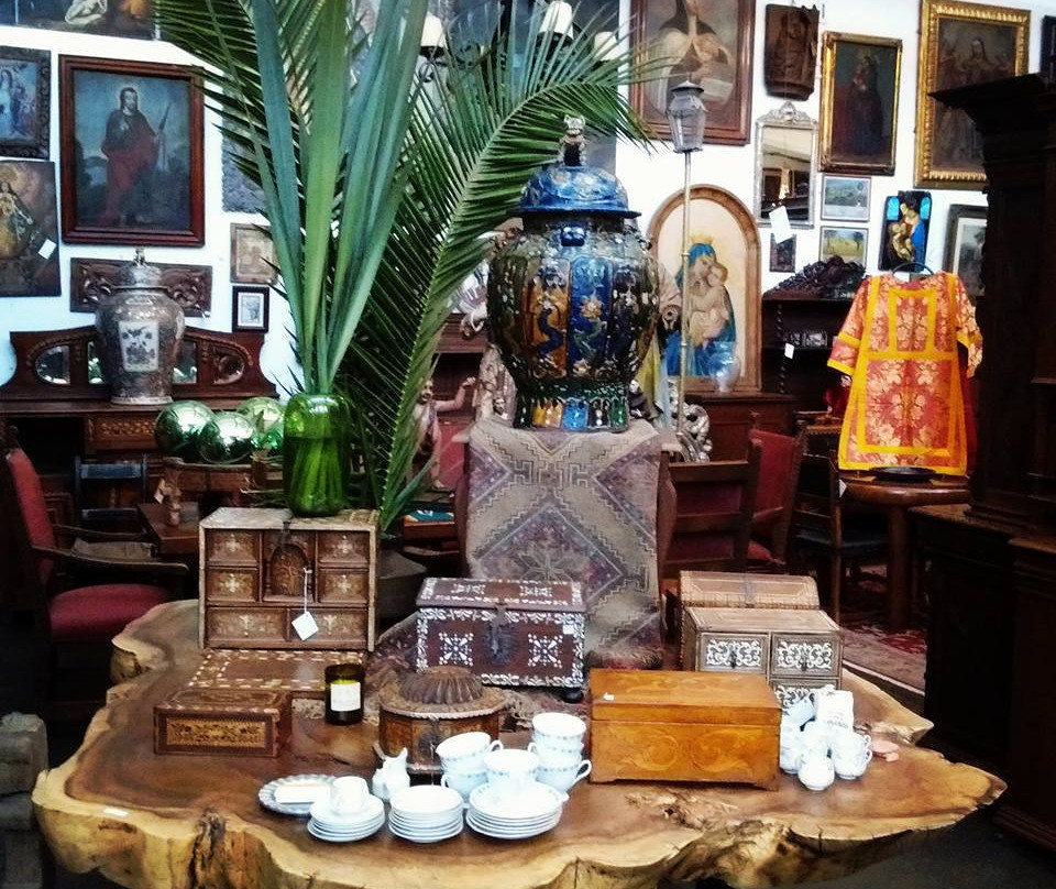 Arte & Antiguedades-圣米格尔护城必去景点