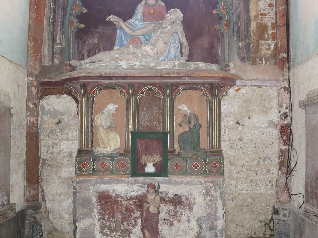 Collégiale Saint-Pierre-Aire-sur-la-Lys必去景点