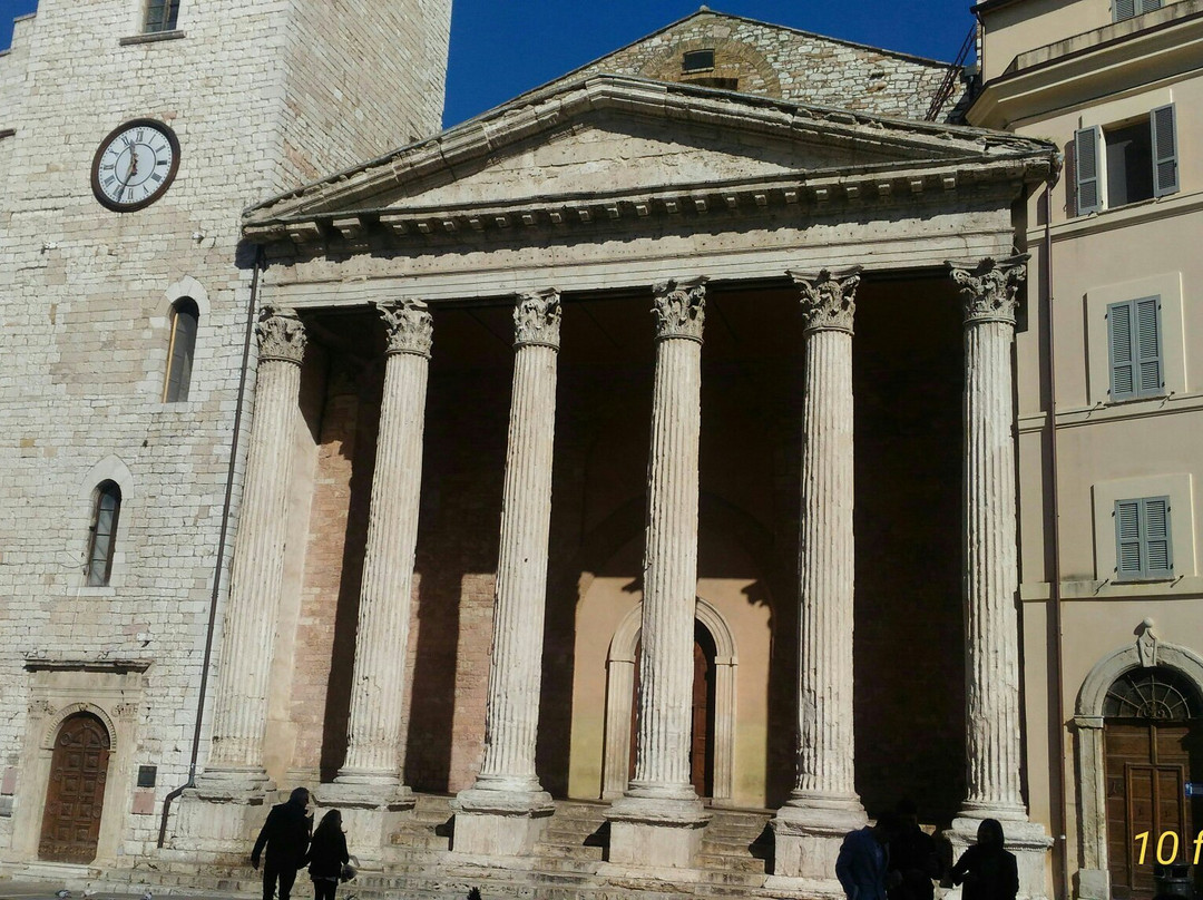 Tempio di MinervaChurch of Santa Maria Sopra Minerva in Assisi-阿西西必去景点