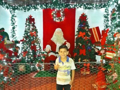 Praca Nossa Senhora da Gloria-Contagem必去景点