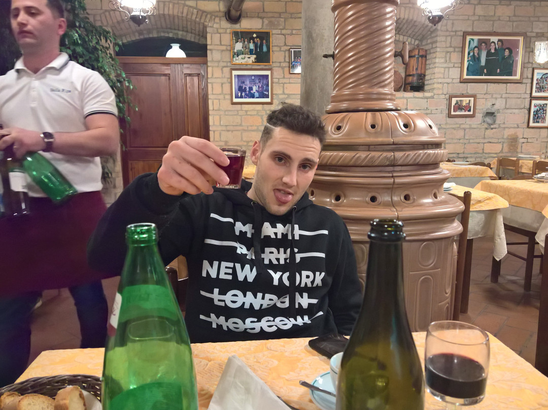 Castione De' Baratti旅游攻略图片