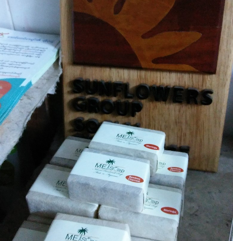 Sunflowers Organic Dye Textile & Crafts Shop-仰光必去景点