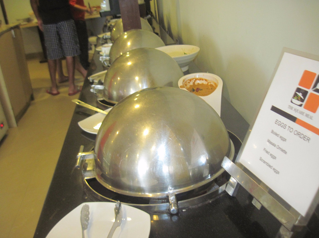 AFOOZO Ginger Hotel Vadapalani