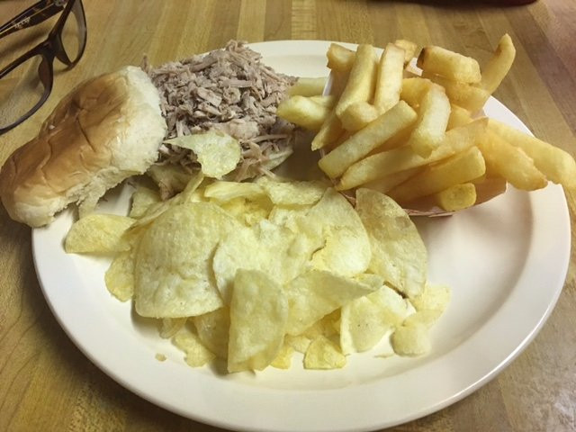 Danielsville餐馆和美食-Zeb's BBQ