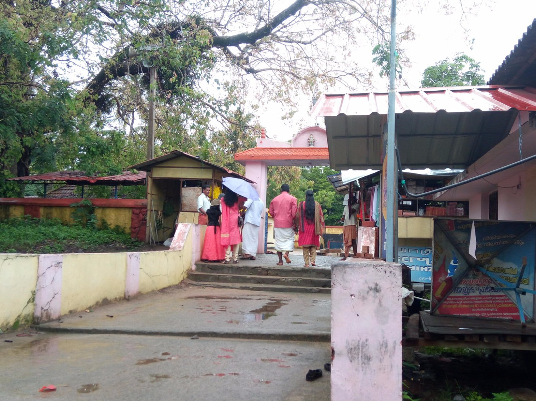 Kulathuppuzha Sastha Temple景点图片