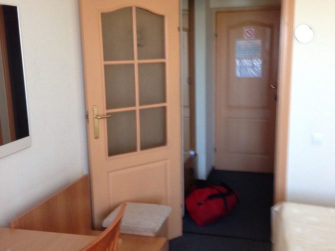 Airport Hotel主图