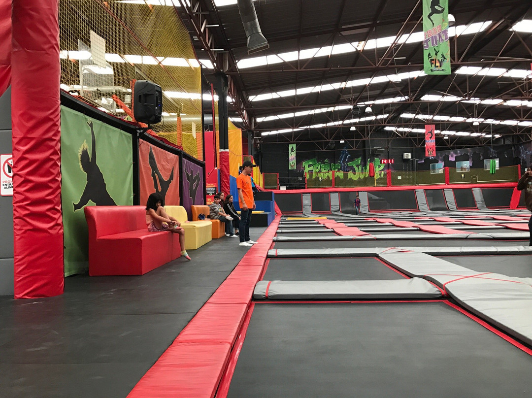 Fly Trampoline Park景点图片