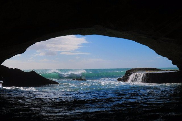 L'Agulhas旅游景点-Waenhuiskrans Caves