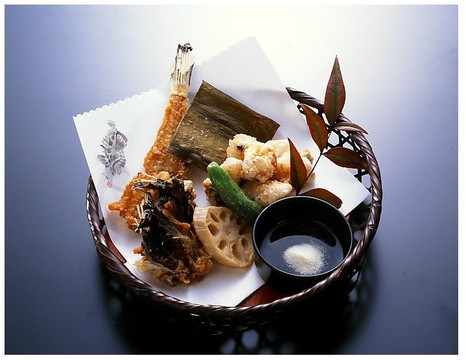 料亭旅馆 鱼信主图