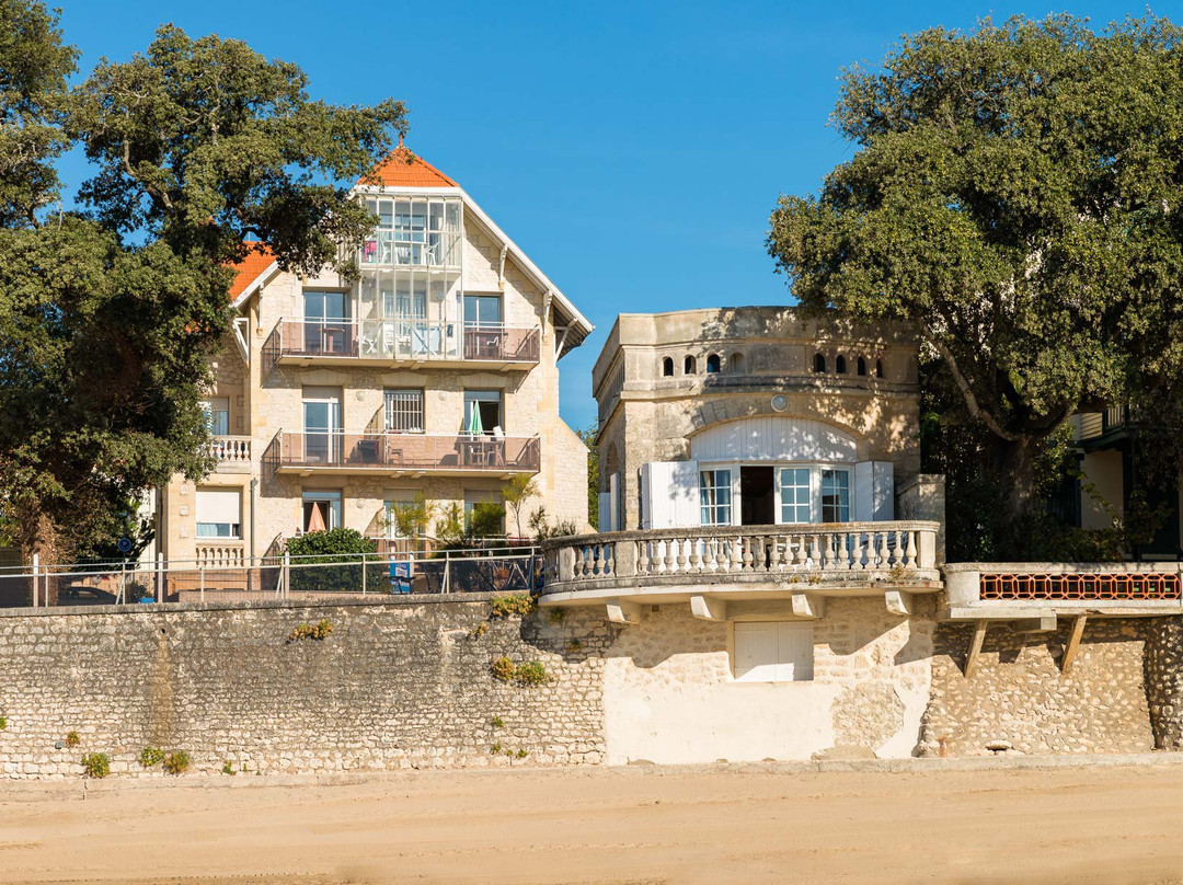 Lagrange Classic Residence Le Phalene