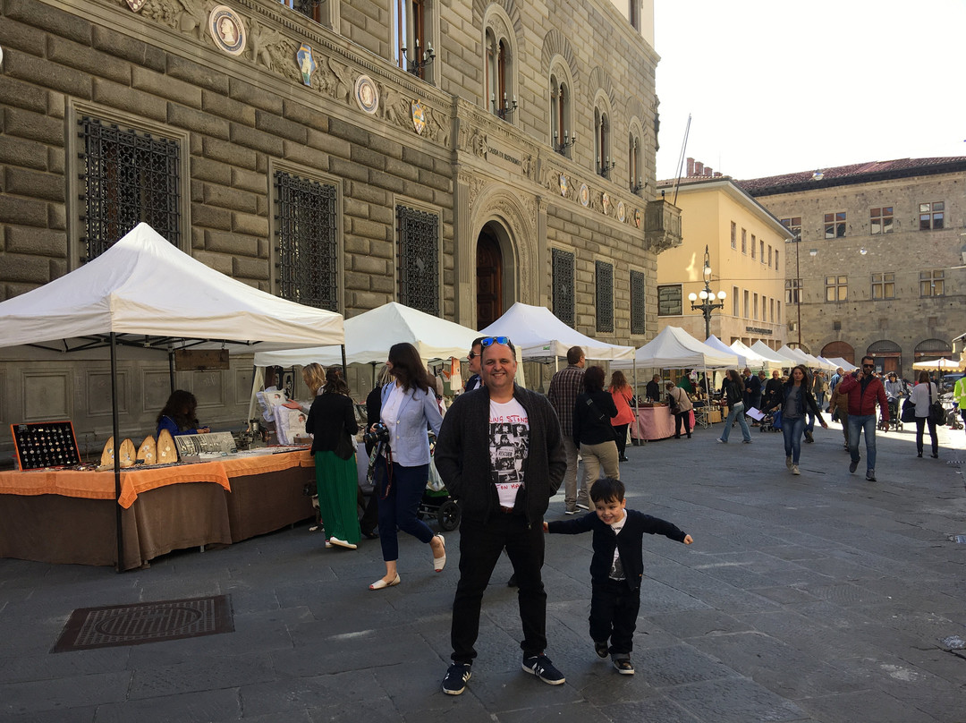 Mercato di Piazza del Duomo-皮斯托亚必去景点