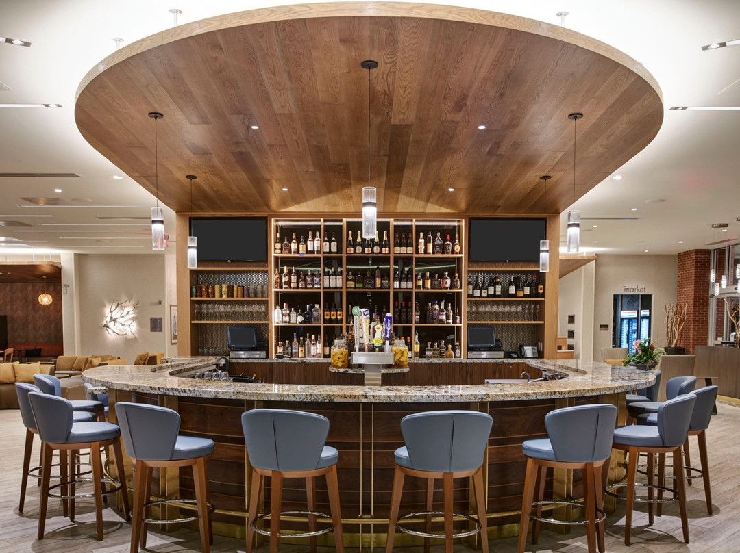 Shoreline Bar & Grille