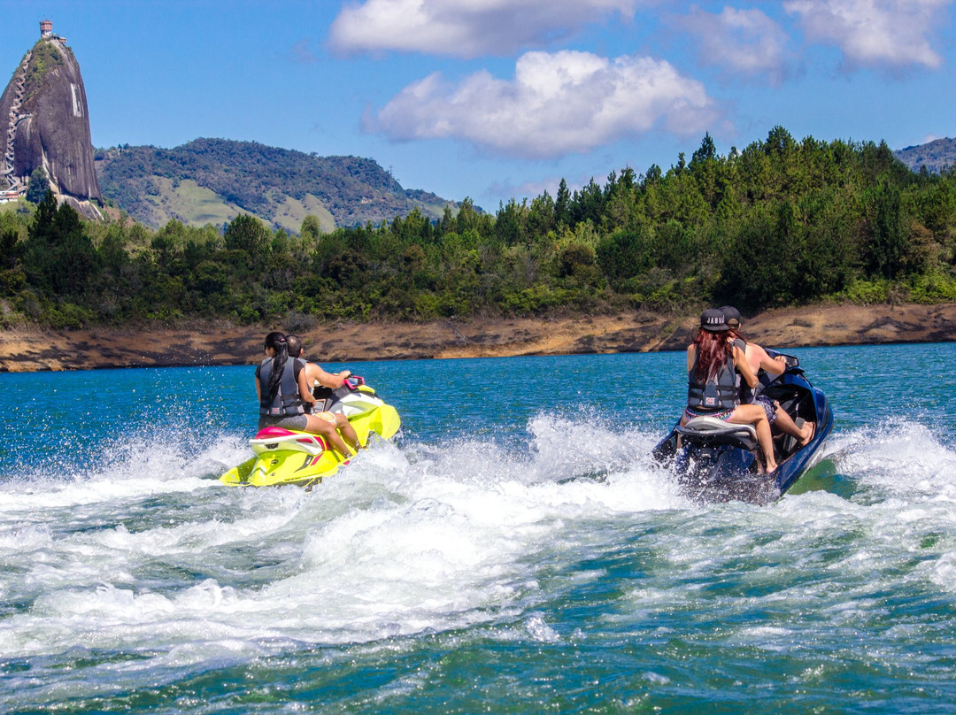 Aquatic Center-Guatape必去景点
