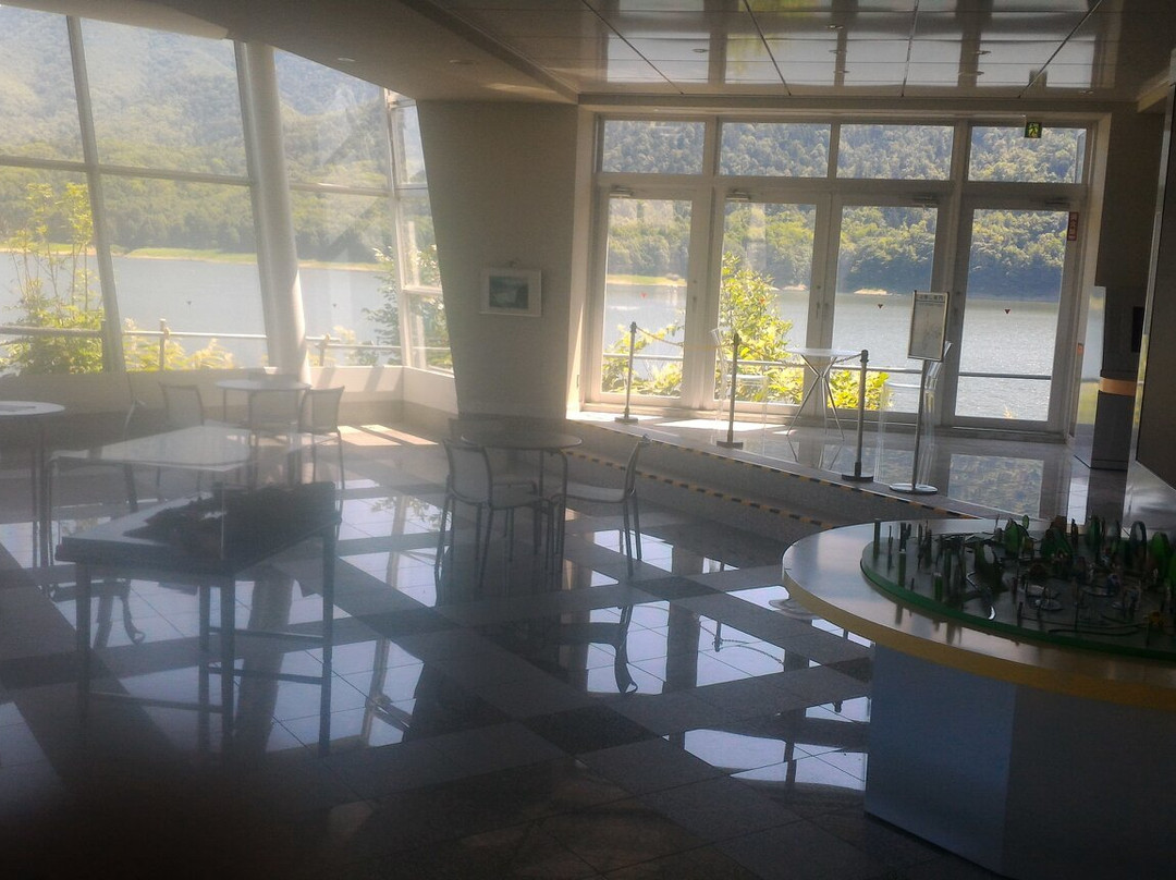 Lake Kanayama-南富良野町必去景点