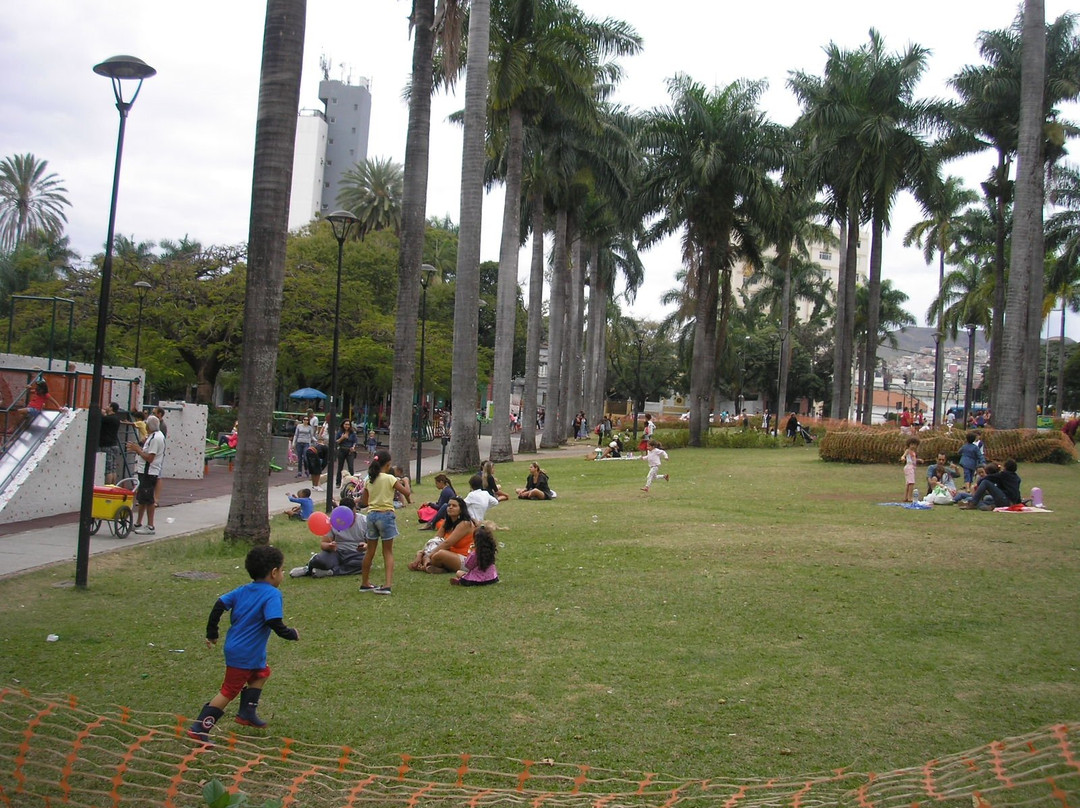 Praça Floriano Peixoto-贝洛哈里桑塔必去景点