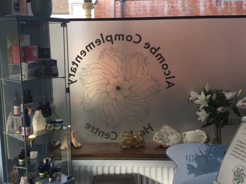 Minehead Complementary Health & Beauty Centre-迈恩黑德必去景点