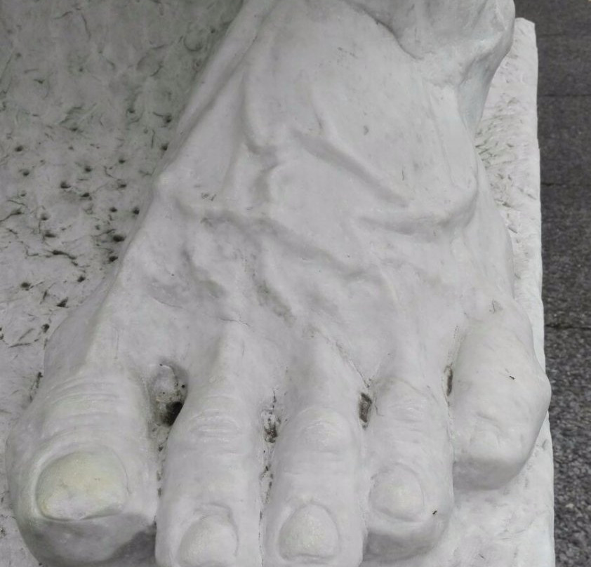 Engels Denkmal "Die starke Linke"-伍珀塔尔必去景点