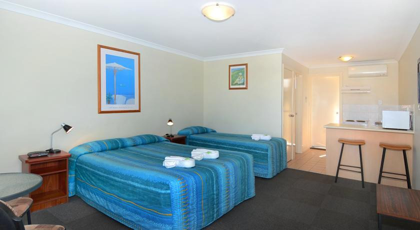 海滨路汽车旅馆主图