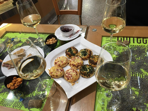 Bar Chicchi e  Grappoli-米兰必去景点