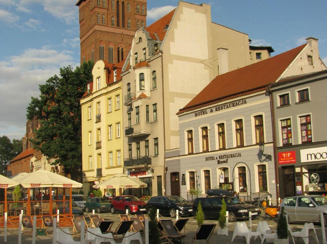 Lubicz Gorny酒店住宿-Hotel Legenda