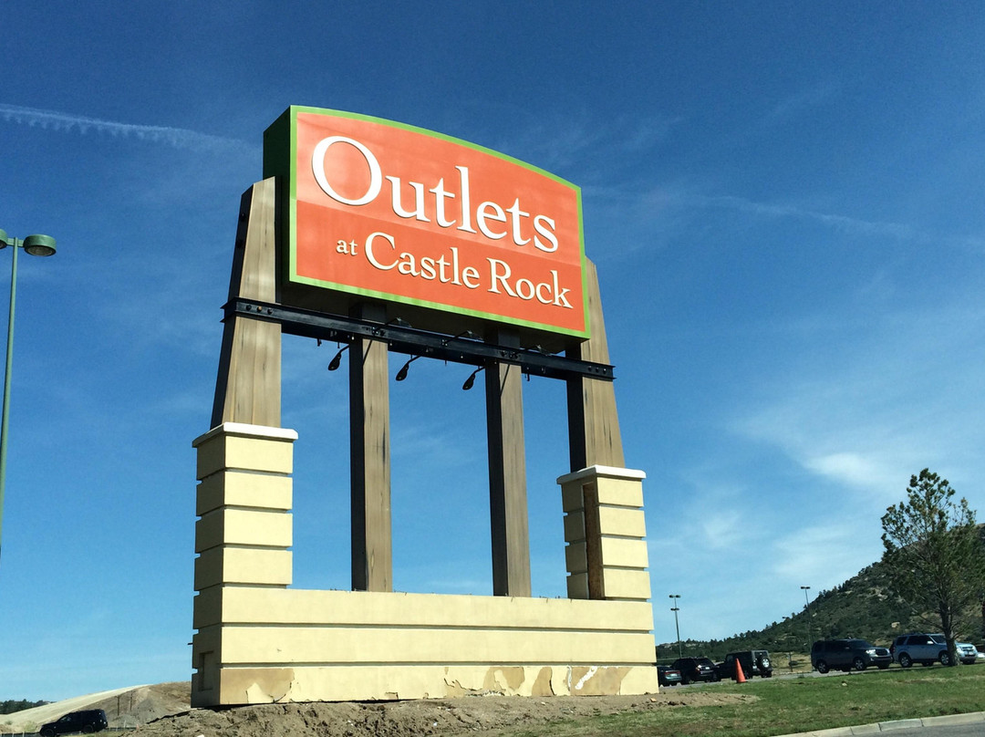 岩石堡奥特莱斯-罗克堡必去景点