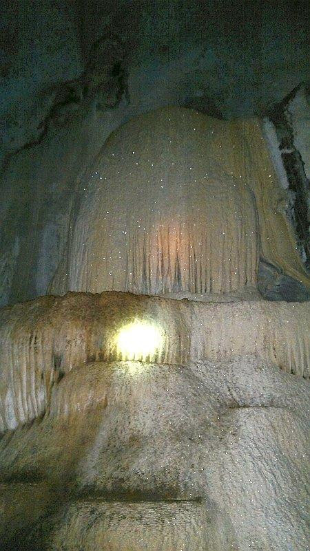 Eli Cave-利纳帕坎岛必去景点