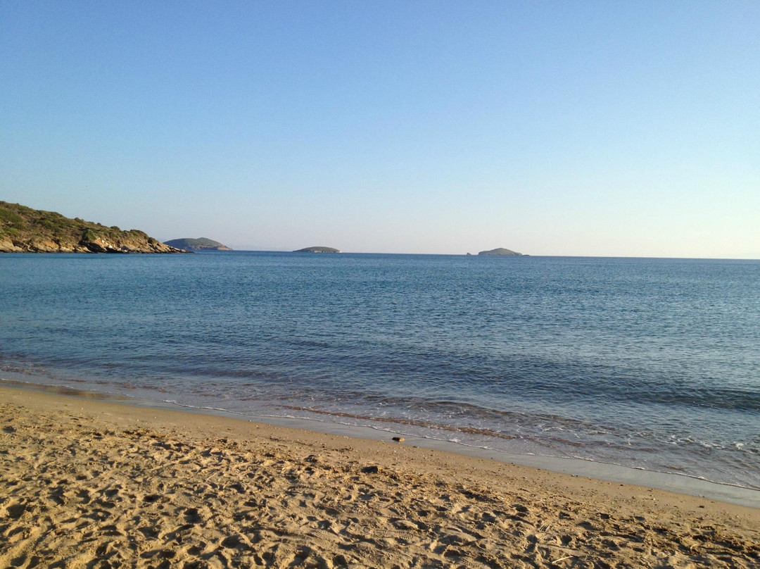 Agios Petros Beach景点图片