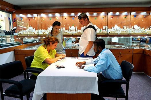 Ayesha Gems and Jewellers景点图片