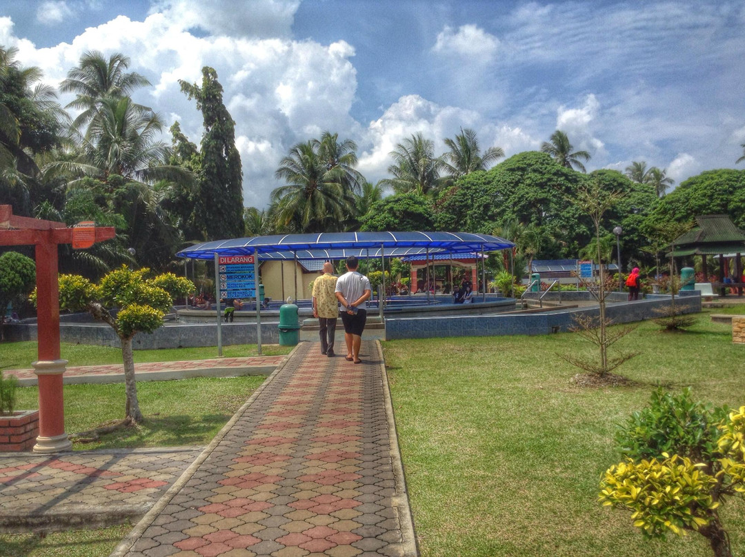 Grisek Hot Spring-麻坡必去景点