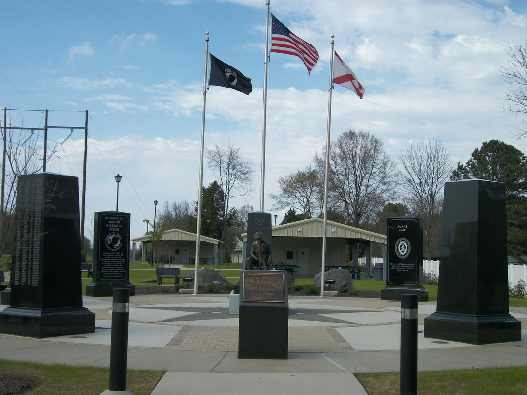 Morgan County Veterans Memorial景点图片