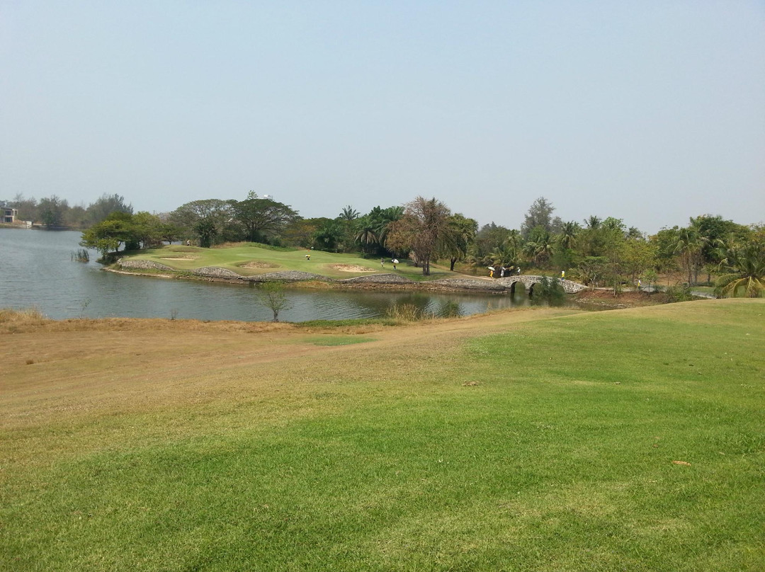 Crystal Bay Golf club-是拉差必去景点