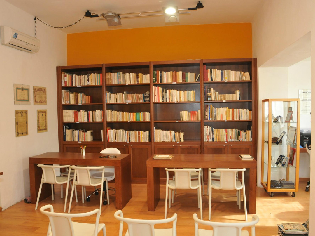 Archivio Mario Cervo-奥尔比亚必去景点