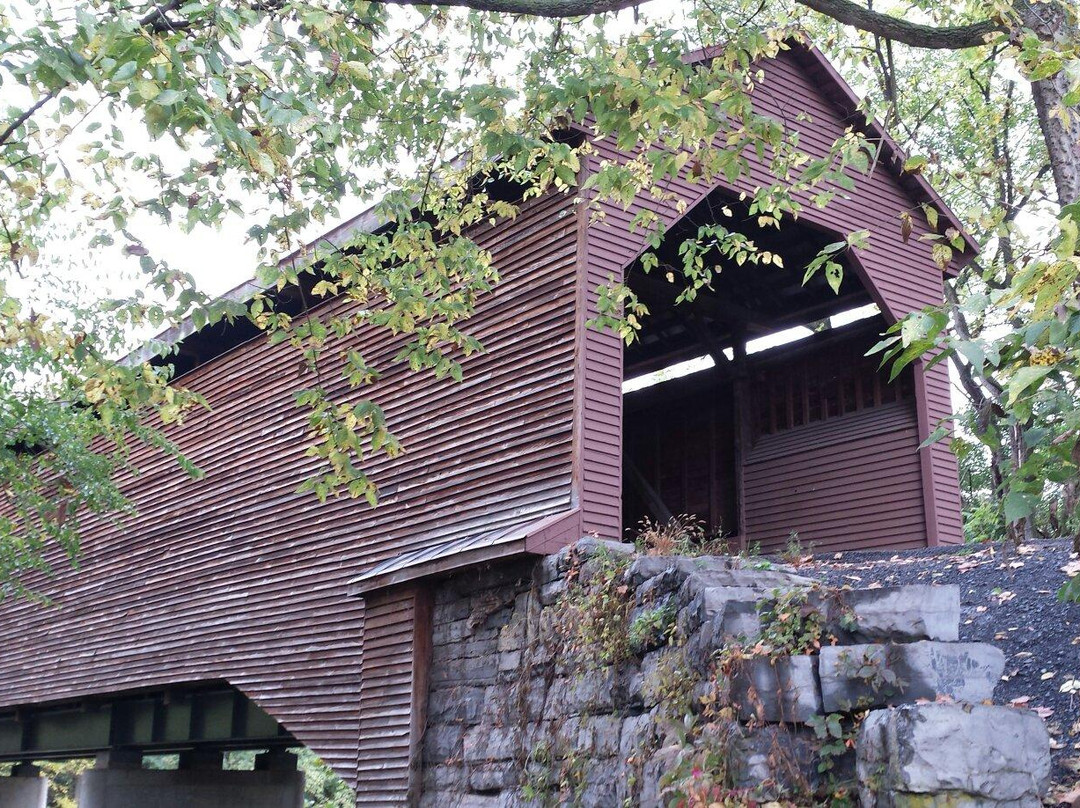 Meems Bottom Covered Bridge-Mount Jackson必去景点