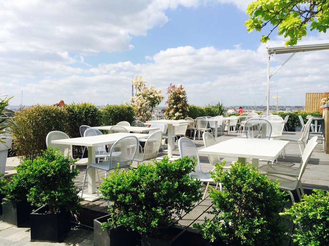 法国春天百货-巴黎必去景点