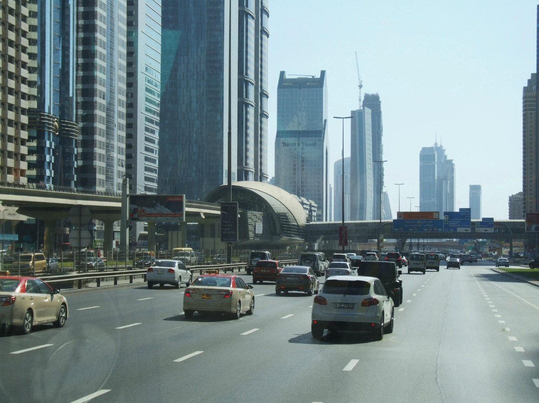 谢赫扎耶德路-迪拜必去景点
