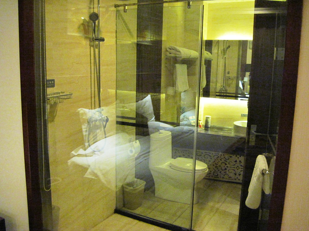 中悦水晶国际酒店主图