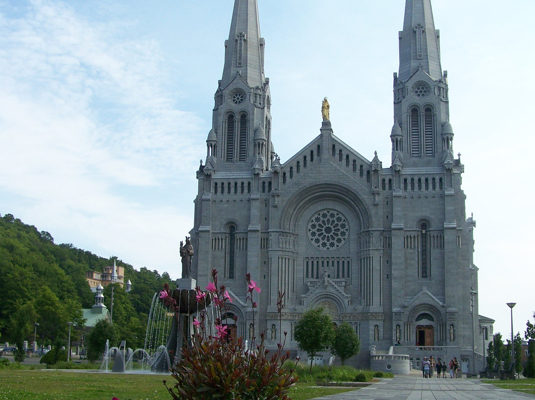 Basilica of Sainte-Anne-de-Beaupre-Sainte Anne de Beaupre必去景点