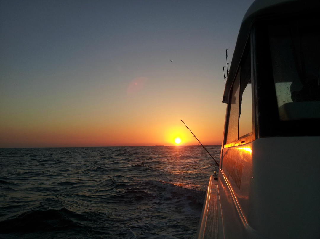Go Fishing Tours景点图片